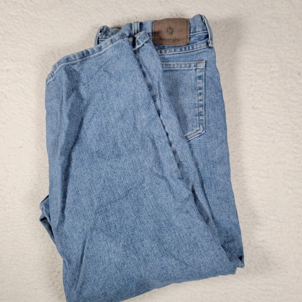 Wrangler Relaxed Fit Jeans Mens 42x30 (Actual 40x30) Light Wash Blue Denim